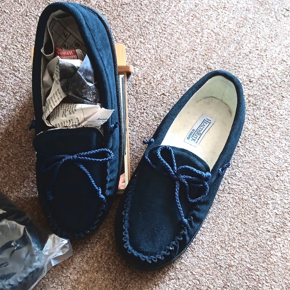 Health Haband Slippers 10.5 10 Available NWT 🎄🎁 - Picture 1 of 5